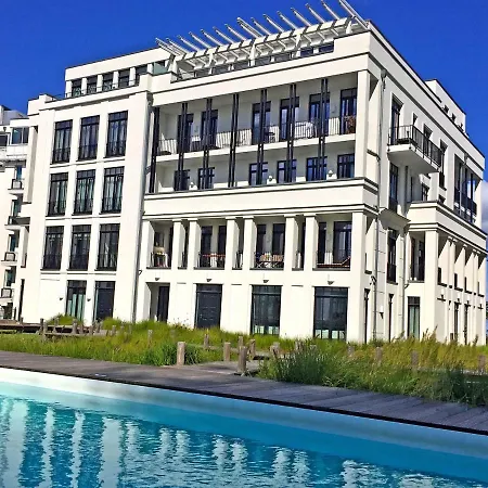 Philine - Penthouse 28 Mit Panoramablick, Pool, & Kamin