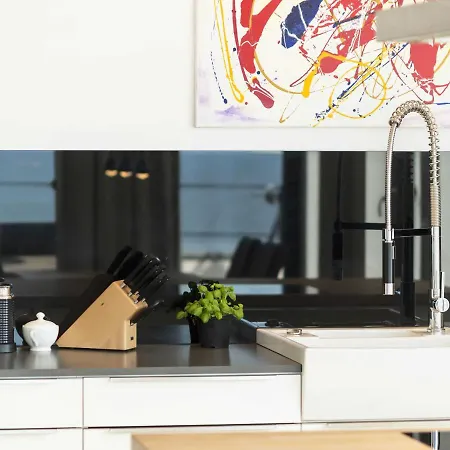 Philine - Penthouse 28 Mit Panoramablick, Pool, & Kamin