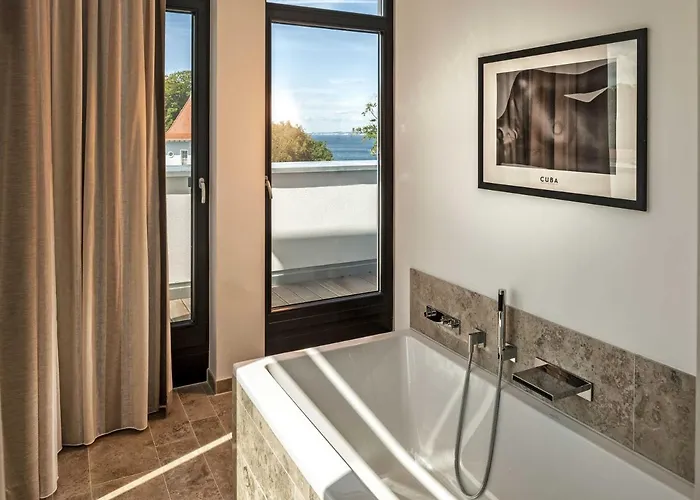 Philine - Penthouse 28 Mit Panoramablick, Pool, & Kamin Villa Sellin (Rugen)