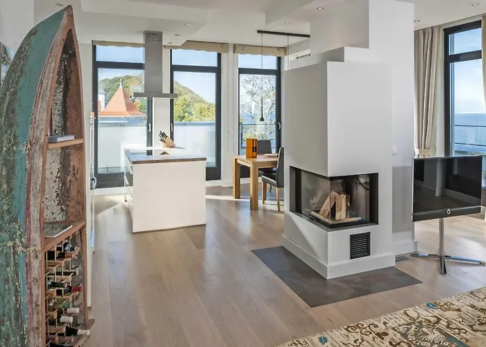 Philine - Penthouse 28 Mit Panoramablick, Pool, & Kamin