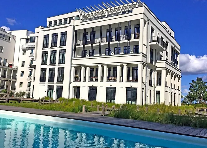 Philine - Penthouse 28 Mit Panoramablick, Pool, & Kamin